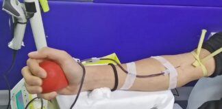 Torna l’estate e torna l’emergenza sangue in Sicilia: una questione che, dopo la pandemia, inizia a riguardare anche il resto d’Italia considerato che alcune regioni, un tempo virtuose, subiscono il depauperamento delle scorte di sangue a causa della diminuzione dei donatori, con la conseguenza che sono in costante calo quelle eccedenze di sangue che venivano trasferite ad altre realtà come la Sicilia
