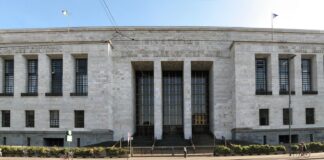 La prima sezione penale del Tribunale di Milano ha assolto “perché il fatto non sussiste” un ex operaio di San Marco d’Alunzio che era imputato di aver chiesto l’indennizzo a un’assicurazione per le gravissime lesioni riportate in seguito a un incidente stradale avvenuto il 17 giugno del 2017 ad Alcara Li Fusi (Me)