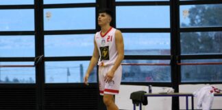 Nuovo movimento in entrata della Basket School Messina: il club peloritano riabbraccia la giovane guardia pattese Elia Gaetano Sidoti, che già in due diverse stagioni ha indossato la canotta giallorossa