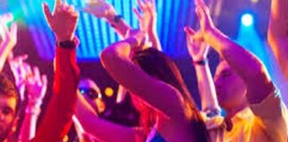 Sono stati i carabinieri della stazione di Ortigia, insieme agli agenti della Polizia municipale di Siracusa, a porre fine ad una festa da ballo non autorizzata in un locale in via Elorina, a sud di Siracusa