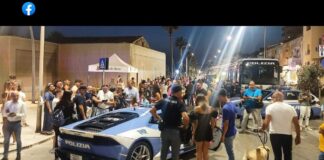 Campagna di prevenzione e di educazione stradale della Polizia di Stato denominata “E…state con noi” organizzata a cura della Direzione Centrale per la Polizia Stradale: a Gela nel lungomare Federico II di Svevia sono stati presenti ieri il Pullman Azzurro e la Lamborgini della Polizia Stradale di Roma oltre agli agenti della Sezione Polizia Stradale di Caltanissetta, della Sottosezione di Gela a quelli del locale Commissariato di Pubblica Sicurezza