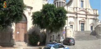 Nella giornata di giovedì la Polizia di Stato di Comiso ha eseguito un ordine di carcerazione a carico di un 32enne rumeno residente da anni a Comiso, a seguito della condanna definitiva emanata dalla Corte di Appello di Catania, per il reato di maltrattamenti in famiglia
