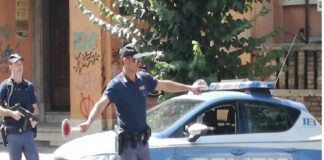 Agenti del Commissariato di P.S. di Augusta hanno effettuato controlli amministrativi concentrati sui luoghi della movida caratterizzati da una significativa presenza di turisti sia nel comune di Augusta che nella frazione di Brucoli