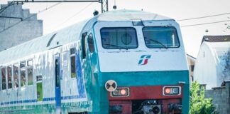 Non si dà pace Antonio Massa, 49 anni, uno dei due indagati per l’incidente ferroviario di Brandizzo nel quale hanno perso la vita cinque operai della Sigifer