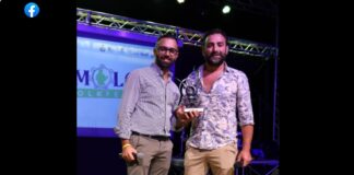 “Come sempre un grande successo per il Romolo Folk Fest nel Gran Galà che prevede l’esibizione dei gruppi provenienti da Polonia, Ecuador, Argentina e Italia ovviamente con i canterini della Riviera Jonica Melino Romolo che hanno magistralmente curato questo evento”