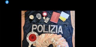 Operazione antidroga del Commissariato di P.S. Augusta che, all’alba di oggi, ha dato esecuzione a un’ordinanza di applicazione di misure cautelari emesse dal GIP del Tribunale di Siracusa, Dott.ssa Tiziana Carrubba, su richiesta della locale Procura della Repubblica – le indagini sono state dirette dal Procuratore della Repubblica, Dott.ssa Sabrina Gambino, e dal Sostituto Procuratore Dott.ssa Silvia d’Armento – nei confronti di 11 persone di cui 3 in custodia cautelare in carcere, una agli arresti domiciliari, una sottoposta all’obbligo di dimora e 6 indagate in stato di libertà