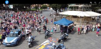 Nell’ambito della campagna di sicurezza Stradale “SAFETY DAYS” promossa da ROADPOL – European Roads Policing Network, iniziativa a livello europeo per promuovere la cultura del rispetto delle regole su strade e autostrade, la Polizia di Stato è stata protagonista dell’evento organizzato stamani a piazza Duomo