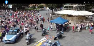 Nell’ambito della campagna di sicurezza Stradale “SAFETY DAYS” promossa da ROADPOL – European Roads Policing Network, iniziativa a livello europeo per promuovere la cultura del rispetto delle regole su strade e autostrade, la Polizia di Stato è stata protagonista dell’evento organizzato stamani a piazza Duomo