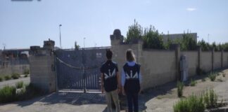 La Direzione Investigativa Antimafia ha dato esecuzione, nelle province di Brindisi, Bari e L’Aquila, ad un decreto di sequestro emesso dal Tribunale di Lecce – Prima Sezione Penale – Misure di Prevenzione su proposta formulata dal Direttore della DIA, a carico di un imprenditore attivo nella produzione e nel commercio di prodotti di origine animale e vegetale