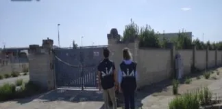 La Direzione Investigativa Antimafia ha dato esecuzione, nelle province di Brindisi, Bari e L’Aquila, ad un decreto di sequestro emesso dal Tribunale di Lecce – Prima Sezione Penale – Misure di Prevenzione su proposta formulata dal Direttore della DIA, a carico di un imprenditore attivo nella produzione e nel commercio di prodotti di origine animale e vegetale