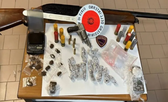 ARMI E DROGA QUESTURA CROTONE