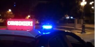 I Carabinieri della Stazione Roma Aventino hanno arrestato un 33enne di Napoli in esecuzione di un’ordinanza di custodia cautelare in carcere, emessa lo scorso 13 ottobre dal G.I.P. del Tribunale di Roma, gravemente indiziato del reato di estorsione ai danni di un’anziana