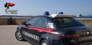 I Carabinieri della Sezione Radiomobile della Compagnia di Trapani hanno arrestato un 19enne trapanese, con precedenti di Polizia, per furto in esercizio commerciale