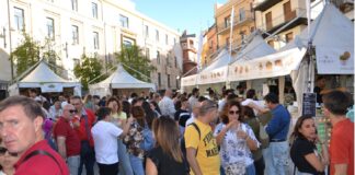 Oltre ogni più rosea previsione l’affluenza di turisti e visitatori al primo week end della 32’ Sagra del pistacchio verde di Bronte dop