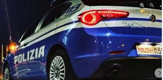 Ha diciotto anni il messinese arrestato dai poliziotti delle Volanti di Messina per il reato di lesioni personali aggravate: assunto da pochi giorni presso una cartoleria della zona sud della città , non avrebbe esitato a ferire con un taglierino un cliente