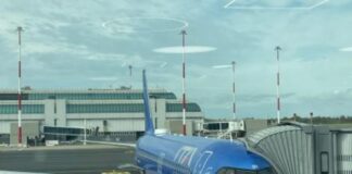 «Accolgo con grande soddisfazione la notizia dell’avvio di un approfondimento da parte della Commissione europea sul caro voli con un’impennata del costo dei biglietti aerei per alcune località, tra le quali quelle siciliane: Siamo stati i primi a denunciare questo scandalo in due esposti all’Antitrust e all’Unione europea»