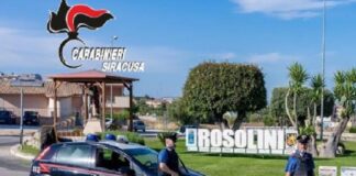 I carabinieri della Compagnia di Noto e della stazione di Rosolini nelle ore scorse hanno arrestato un pregiudicato di 47 anni del luogo per detenzione illegale di sostanze stupefacenti e armi