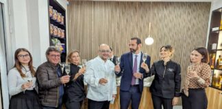 Lillo Freni ha riaperto con entusiasmo la sede storica della Pasticceria Freni, fondata dal padre Giuseppe nel lontano 1968