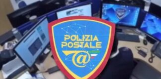 Ascolta una telefonata di minacce a una donna in un ospedale e segnala la vicenda alla Polizia postale: scatta così l’inchiesta della Procura di Catania che ha ottenuto nei confronti dell’uomo, un 39enne indagato per di atti persecutori aggravati, la misura cautelare di divieto di avvicinamento alla moglie e installazione del cosiddetto braccialetto elettronico