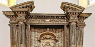 Nel 1523 Antonello Gagini “scultore rarissimo e singolare” concepiva un’opera straordinaria di eterna bellezza, raffigurante San Nicola da Bari seduto in trono