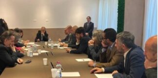 «Abbiamo incontrato la Toto Costruzioni perché abbiamo voluto certezze in merito al pagamento dei lavoratori del cantiere Rfi “Cefalù-Ogliastrillo”, opera strategica per la Regione Siciliana, e, soprattutto, sulla ripartenza del cantiere al più presto, così da portare finalmente a compimento questi lavori che durano da troppi anni: L’azienda ha preso l’impegno di rimettersi in pari con le retribuzioni… in settimana, con il pagamento di settembre ed entro fine mese, con quello di ottobre… ritardi dovuti a vicende interne all’azienda, che non riguardano la Sicilia ma altre regioni»