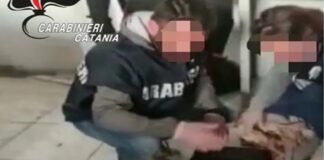 Smantellato nelle ore scorse a Catania in uno dei rioni popolari della città un deposito di armi e arrestato il custode: è successo al quartiere San Cristoforo con un’operazione dei carabinieri della Squadra Lupi
