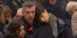 “Ci ha travolto un tempesta terribile e anche adesso questa pioggia di dolore sembra non finire mai, ci siamo bagnati e infreddoliti, ma ringrazio chi ci ha scaldato con il suo abbraccio, grazie per il vostro sostegno”