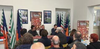 Il mercatino di Natale, la tombolata, la festa disco e, naturalmente, gli appuntamenti religiosi. Torna “Natale insieme in Periferia”, il cartellone di iniziative voluto da Cisl Messina, dal CSI e dalla Parrocchia S. Maria di Gesù di Ritiro con il patrocinio del Comune giunto alla seconda edizione