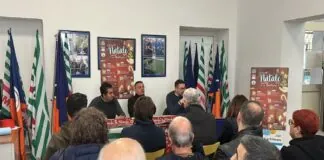 Il mercatino di Natale, la tombolata, la festa disco e, naturalmente, gli appuntamenti religiosi. Torna “Natale insieme in Periferia”, il cartellone di iniziative voluto da Cisl Messina, dal CSI e dalla Parrocchia S. Maria di Gesù di Ritiro con il patrocinio del Comune giunto alla seconda edizione