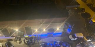 Choc a Palermo: un ragazzo di 22 anni, Rosolino Celesia, è stato ferito con colpi di pistola, in via Pasquale Calvi, nel corso di una lite… è successo la notte scorsa intorno alle 03.00 presso la discoteca Notr3… il giovane, residente nel quartiere Cep, è stato portato all’ospedale Civico… ma dopo poco tempo è deceduto