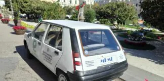 Presentata oggi, lunedì 11 dicembre, a palazzo Zanca, la prima auto elettrica realizzata da studenti e docenti dell’Istituto Verona Trento