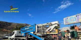 I militari del Comando provinciale della Guardia di finanza di Palermo, hanno eseguito un’ordinanza, emessa nelle ore scorse dal gip del Tribunale di Palermo di sospensione dell’attività per 12 mesi nei confronti di un industriale del palermitano