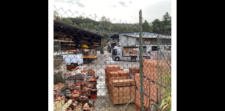 Sarebbe stato colpito da un malore fatale un autotrasportatore catanese di 52 anni, G.T. , morto stamani a Rocca di Capri Leone