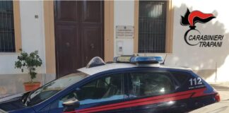 Ha violato il divieto di avvicinamento, lei lo fotografa e chiama i carabinieri: arresto in flagranza dei militari della sezione radiomobile della compagnia di Alcamo per un pregiudicato alcamese di 39 anni