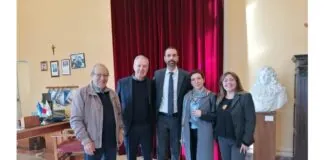Incontro dei componenti della Figec Cisal, ieri mattina, con il sindaco di Messina Federico Basile: la Federazione italiana giornalismo editoria e comunicazione ha richiamato l’attenzione del primo cittadino sulle attivitaÌ€ di comunicazione e informazione negli enti pubblici e sul ruolo sempre piuÌ€ importante che rivestono anche alla luce delle molteplici informazioni e notizie che la pubblica amministrazione eÌ€ tenuta a comunicare, oltre alla variegata moltitudine di destinatari, che ha portato a diversificare i canali di comunicazione, implementando quelli social, con l’obiettivo di creare un’amministrazione digitalizzata e piuÌ€ vicina alle esigenze dei cittadini