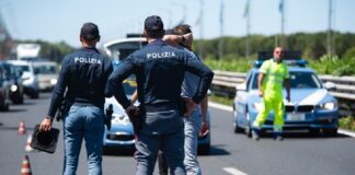 “Più multe e zero vittime nel 2023 sulle autostrade aretusee”: lo confermano i dati della Polizia Stradale di Siracusa… nell’anno che si è appena concluso, sulle strade e autostrade della provincia aretusea sono state contestate 7720 infrazioni, il 37% in più rispetto al 2022