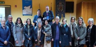 L’Associazione Esperanto Nebrodi esprime la propria soddisfazione per le iniziative in favore del dialogo tra le confessioni religiose ed i popoli che sono state ospitate a Capo d’Orlando nella settimana che volge al termine: lunedì scorso è stato accolto presso il Municipio orlandino Sua Grazia il Reverendissimo Dr. Damien Mead, vescovo ordinario della Diocesi del Regno Unito della Chiesa Cattolica Anglicana e XXV Lord del Maniero di Eastbourne Medsey, a cui è stata consegnata una medaglia ecumenica dedicata a Sant’Óscar Romero, martire cristiano e arcivescovo di San Salvador