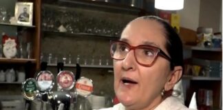 Giovanna Pedretti era la titolare del ristorante “Le Vignole” ed è stata trovata morta il 14 gennaio sulle rive del fiume Lambro: la donna sarebbe arrivata sul posto a bordo della sua Fiat Panda… nei giorni precedenti la donna aveva risposto a una recensione di un cliente che si lamentava della presenza di gay e disabili nel suo locale (e per cui qualcuno ne aveva messo in dubbio l’autenticità)