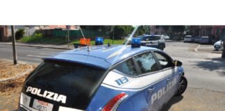 Nella giornata di venerdì scorso, i poliziotti del IV Distretto San Basilio, del Reparto Mobile di Napoli, con l’ausilio di personale dell’A.S.L. Roma 2 e dell’Ispettorato Territoriale del Lavoro Area Metropolitana, hanno effettuato mirati controlli amministrativi diretti anche al contrasto del fenomeno dell’intermediazione abusiva e dello sfruttamento della manodopera irregolare nei vari settori lavorativi nel quadrante est della capitale, e nello specifico in zona San Basilio