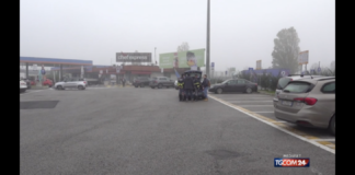 Svolta nel caso della donna accoltellata in un’area di servizio dell’A1 a Campi Bisenzio (Firenze) il 26 dicembre: la Polizia ha fermato l’ex marito dell’insegnante 58enne, che stava rientrando a Segrate (Milano) da Cerveteri (Roma)