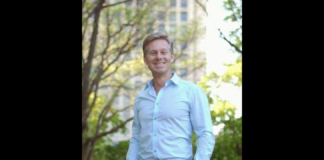 “Caro Parenzo, sono stato informato dell’impazienza con cui attendi di essere raggiunto dalla mia querela a Radio 24: Vorrei rassicurarti… certi tempi tecnici sono usuali”