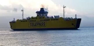 Questa mattina la N/T Telepass, in partenza alle 8.40 dal porto di Villa San Giovanni, ha avuto un’avaria al motore non appena lasciato l’ormeggio: la Nave, nel rientrare, ha impattato lievemente con il molo, fatto che ha tuttavia causato danni irrilevanti e nessun rischio per persone e mezzi