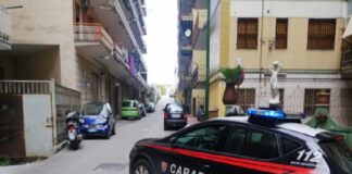 I Carabinieri della Stazione di Arpino di Casoria hanno arrestato per detenzione di droga a fini di spaccio padre e figlio di 62 e 25 anni, entrambi incensurati