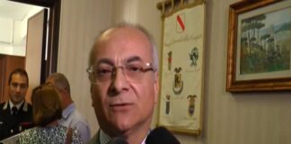 Il procuratore aggiunto di Santa Maria Capua Vetere Antonio D’AMATO è il nuovo procuratore capo di Messina: il plenum del Csm ha ritenuto il profilo del magistrato Antonio D’Amato (15 voti contro i 14 della collega Raffa, 1 astenuto) più idoneo a gestire l’ufficio inquirente peloritano rispetto a quello del procuratore aggiunto Rosa Raffa