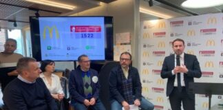 Il ristorante McDonald’s di Cinisello Balsamo ha scelto di fermarsi per promuovere l’iniziativa ‘Non sei sola, lasciati aiutare’, lanciata da McDonald’s per sensibilizzare sul tema della violenza sulle donne e far conoscere il più possibile gli strumenti a supporto delle vittime