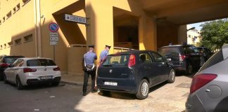 I carabinieri della stazione Zen nelle ore scorse…, a Palermo hanno trovato in casa di un palermitano di 44 anni 800 pacchetti di sigarette soprattutto dell’Est d’Europa