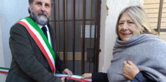 Uno sportello del Centro per l’impiego è stato inaugurato questa mattina a Petrosino, in provincia di Trapani: l’assessore regionale al Lavoro, Nuccia Albano, ha tagliato il nastro assieme al sindaco di Petrosino, Giacomo Anastasi