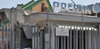 Gli investigatori della Polizia di Stato del X Distretto Lido di Roma hanno sottoposto a fermo di indiziato di delitto tre cittadini cileni, di 42, 34 e 24 anni, perché gravemente indiziati del reato di ricettazione