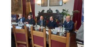 E’ stata presentata oggi a palazzo Zanca la XIV edizione della “Fontalba Marathon Messina 2024”, organizzata dalla Polisportiva Odysseus presieduta da Antonello Aliberti, con il supporto e la collaborazione dell’Amministrazione comunale, e in programma domenica 10 marzo con partenza ed arrivo in piazza Unione Europea
