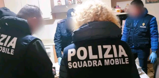 Questa mattina la #Polizia di Stato, nel corso delle indagini preliminari, ha eseguito dieci misure cautelari personali emesse dal Giudice per le Indagini Preliminari presso il locale Tribunale, su richiesta della Procura della Repubblica Distrettuale Antimafia di Caltanissetta